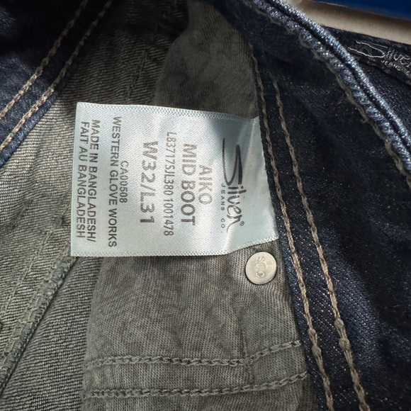 Women's Silver Aiko jeans size 32/31 low rise bootcut jeans GUC - Picture 5 of 5